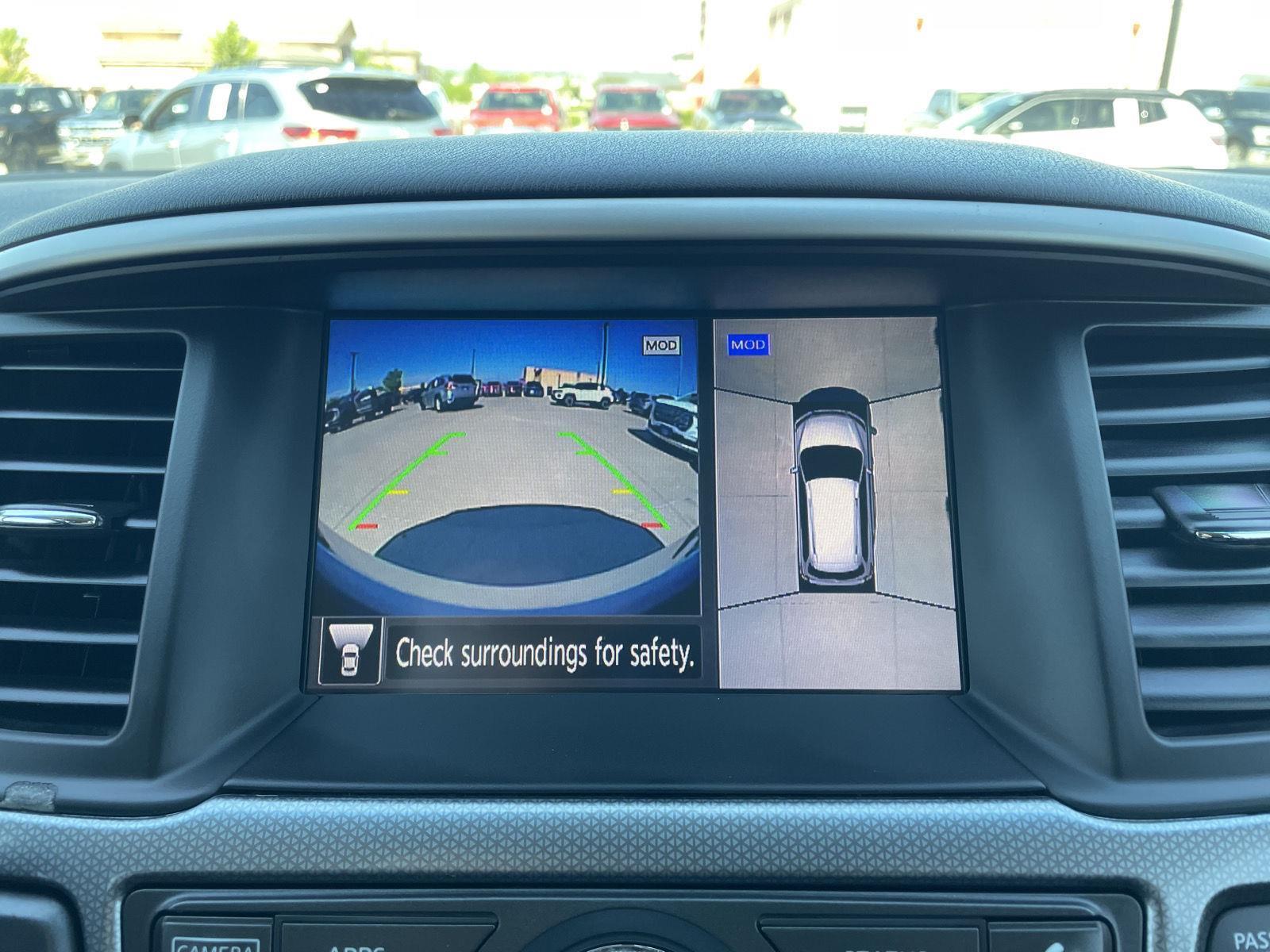 Vehicle photo 25