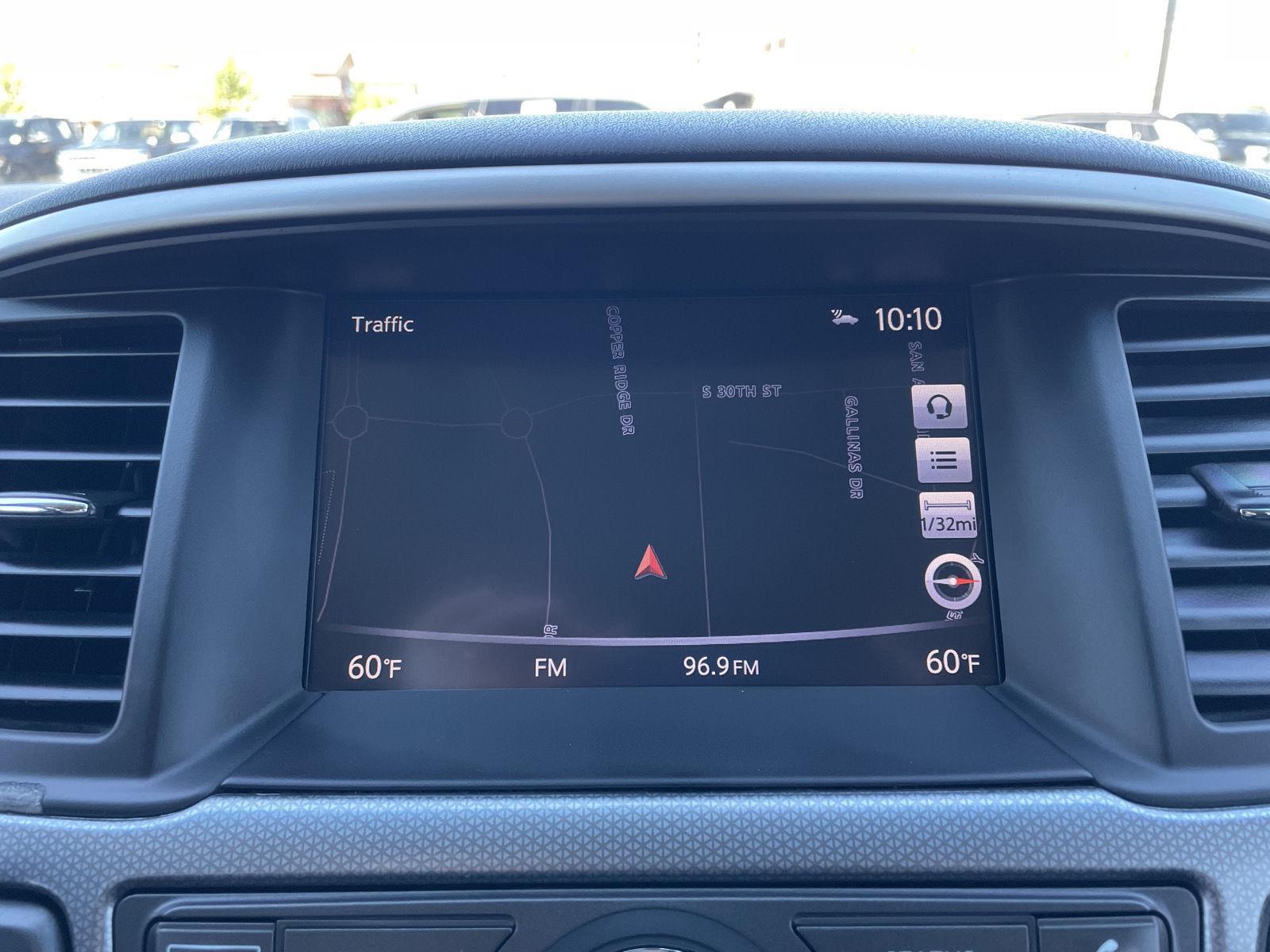 Vehicle photo 26