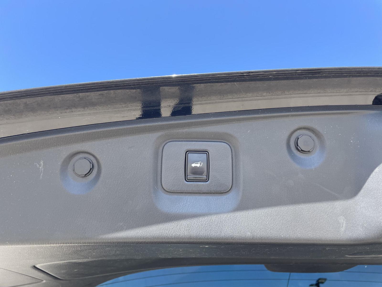 Vehicle photo 40