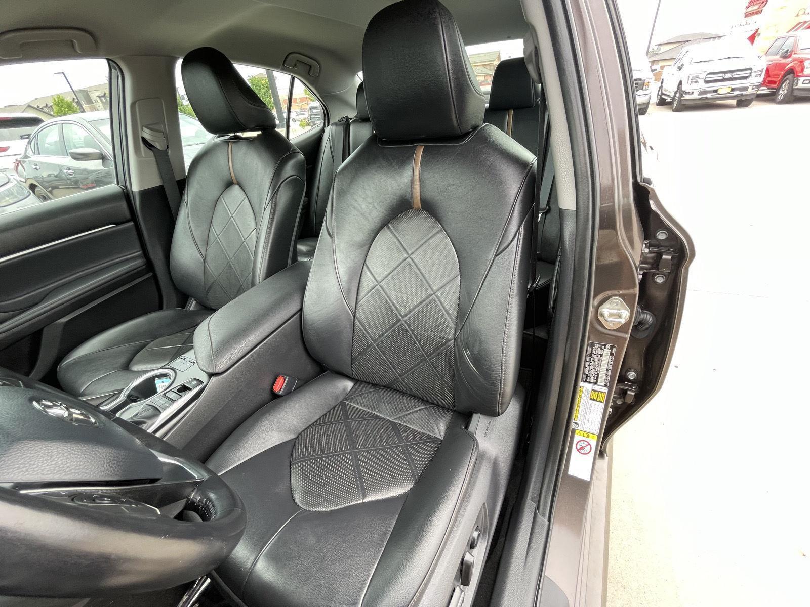 Used 2018 Toyota Camry for sale in Lincoln NE