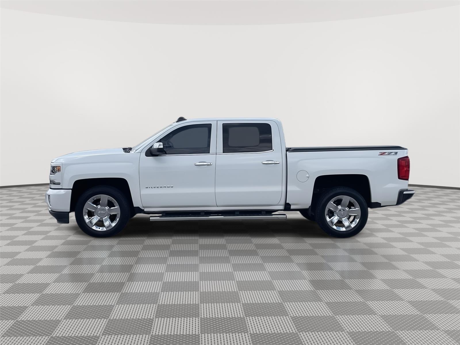 Vehicle photo 2