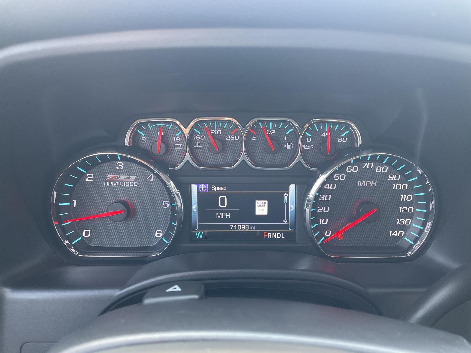 Vehicle photo 14