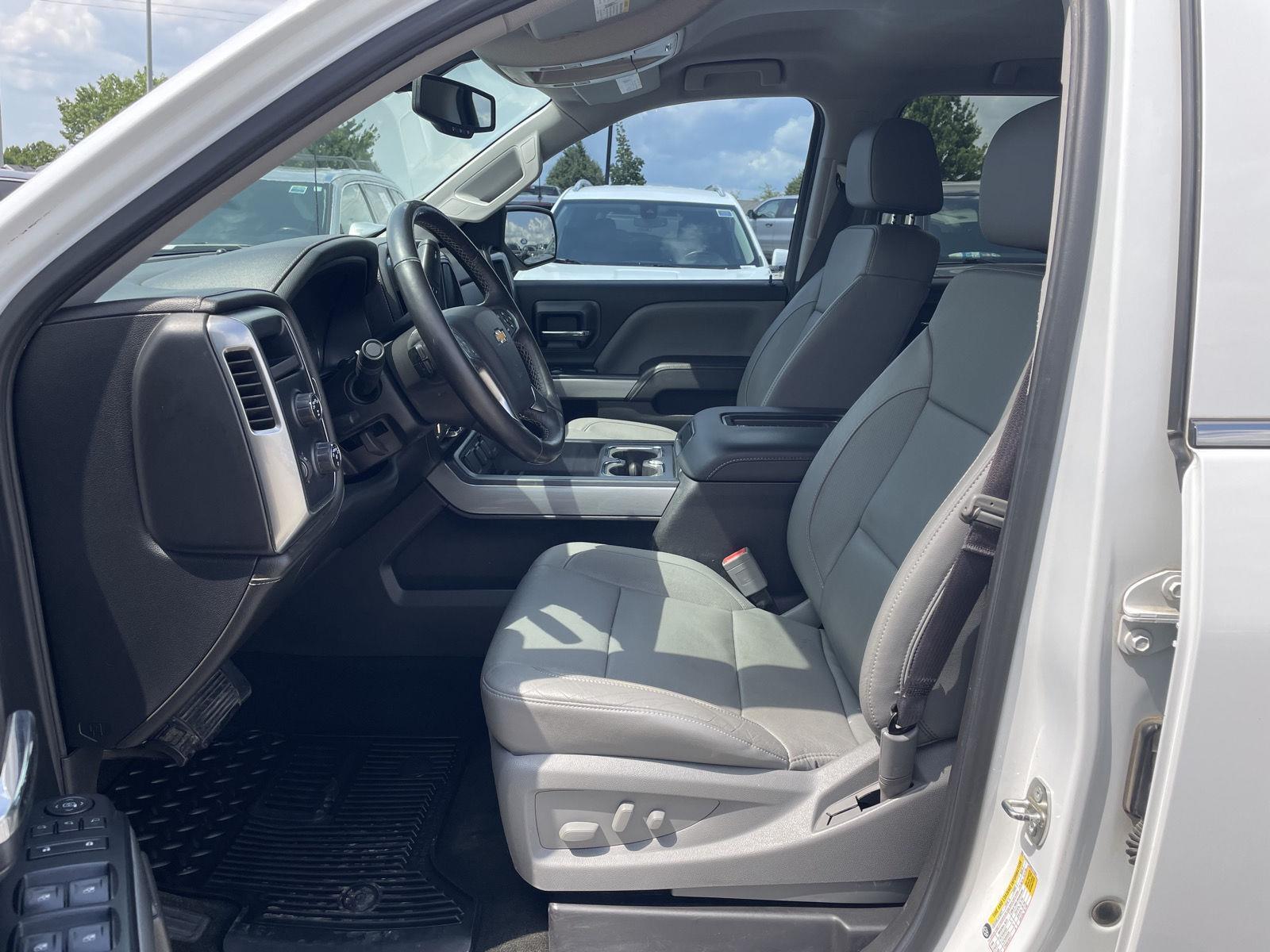Vehicle photo 16
