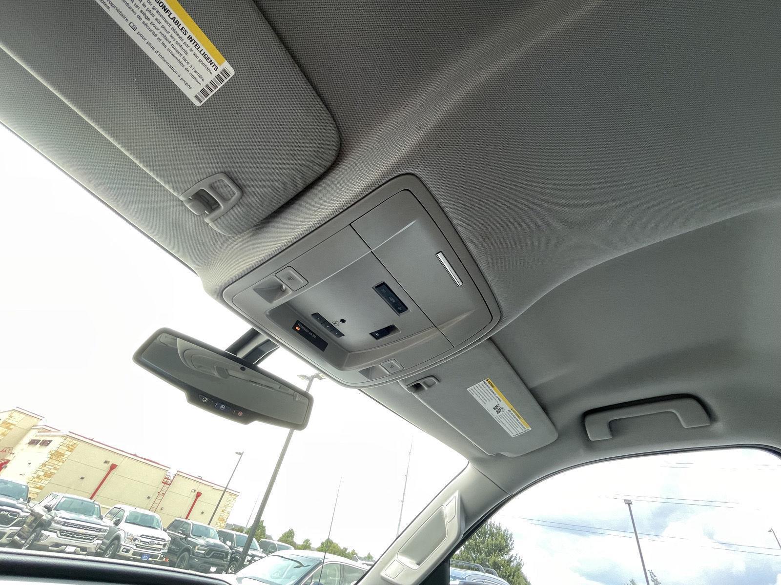 Vehicle photo 20