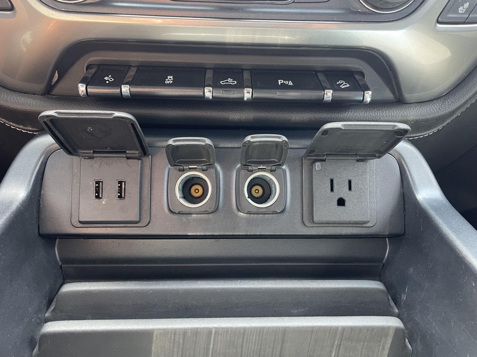 Vehicle photo 29