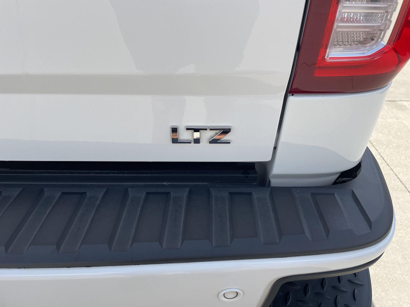 Vehicle photo 40