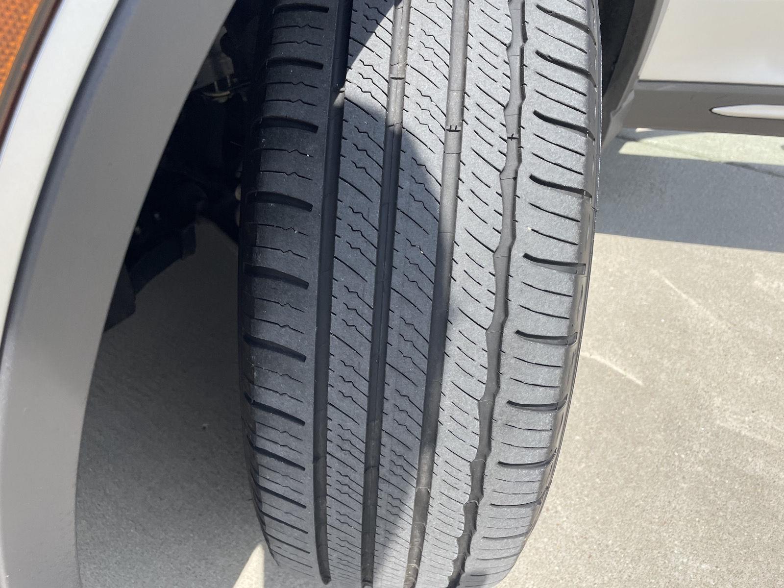 Vehicle photo 11