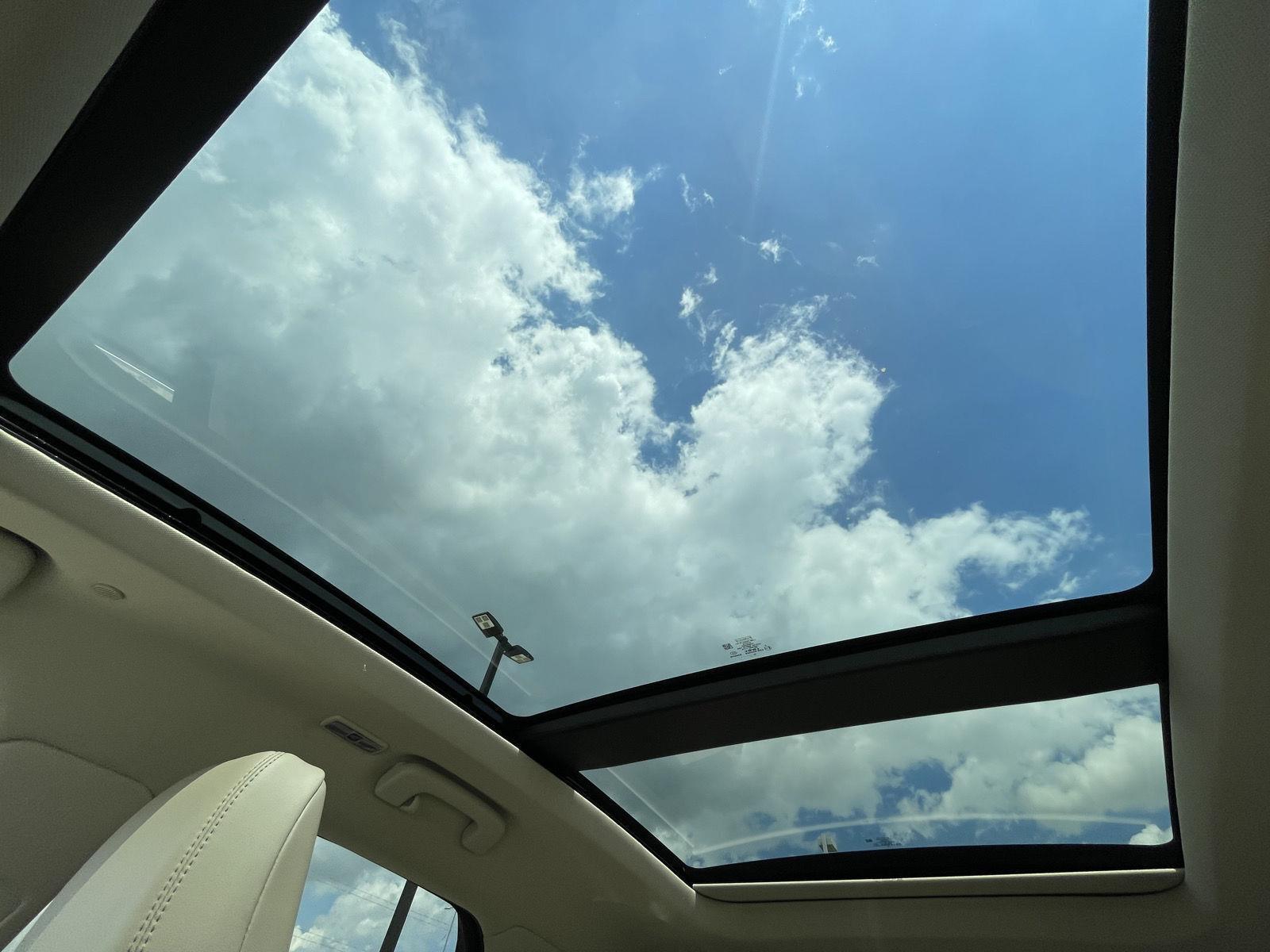 Vehicle photo 22