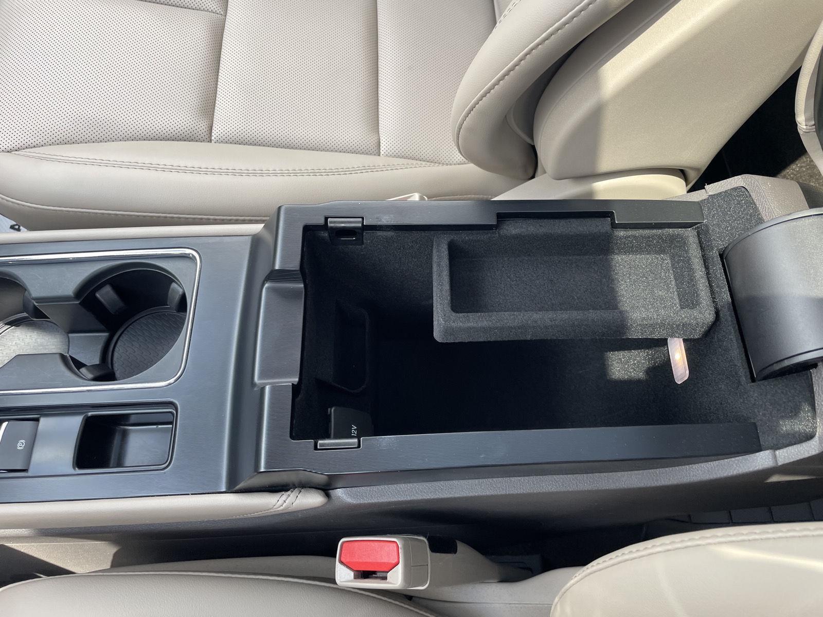 Vehicle photo 33