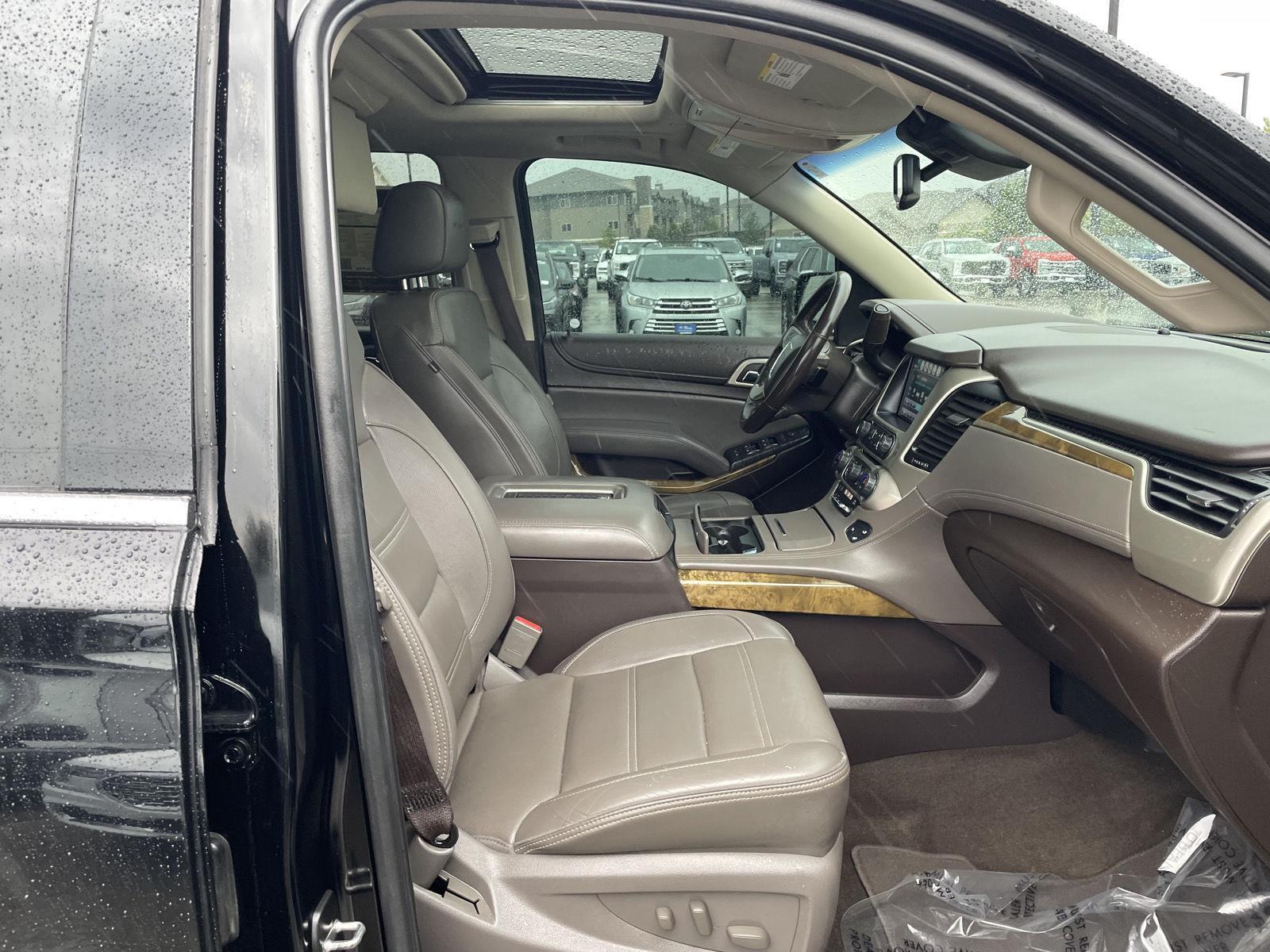 Vehicle photo 19