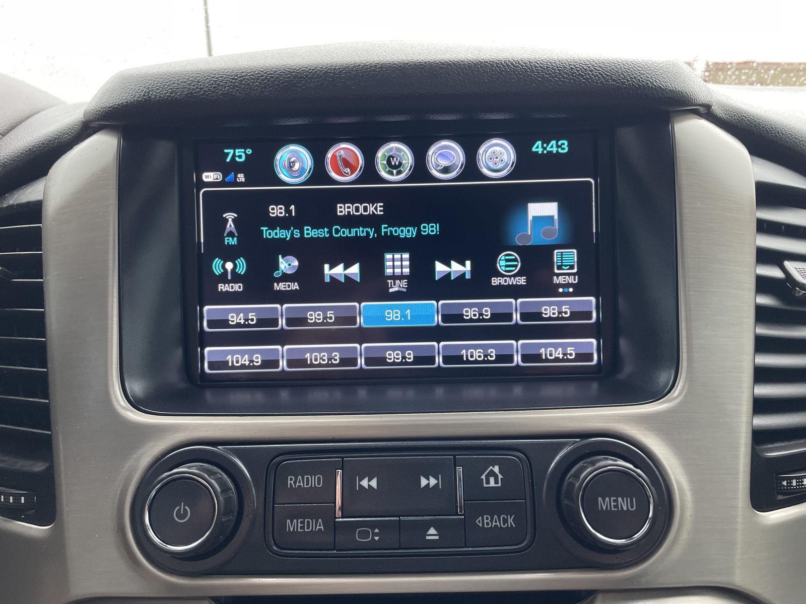 Vehicle photo 29