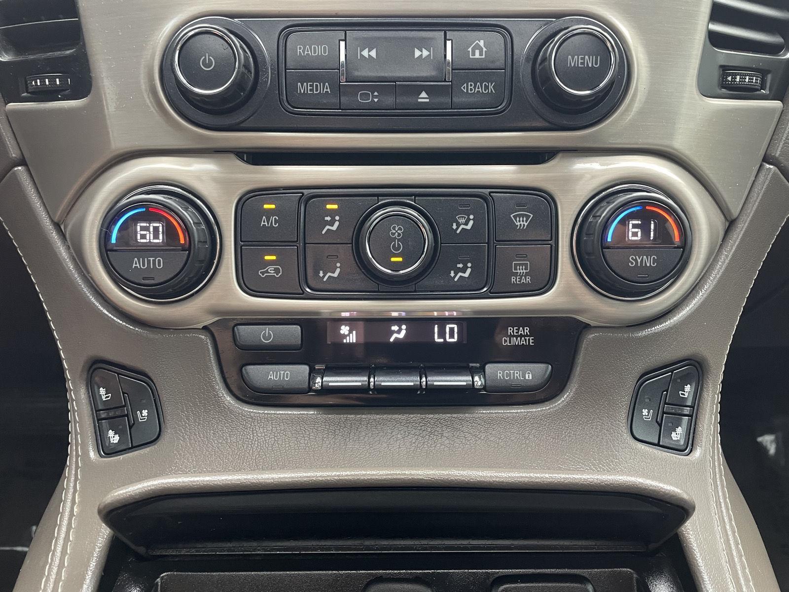 Vehicle photo 30