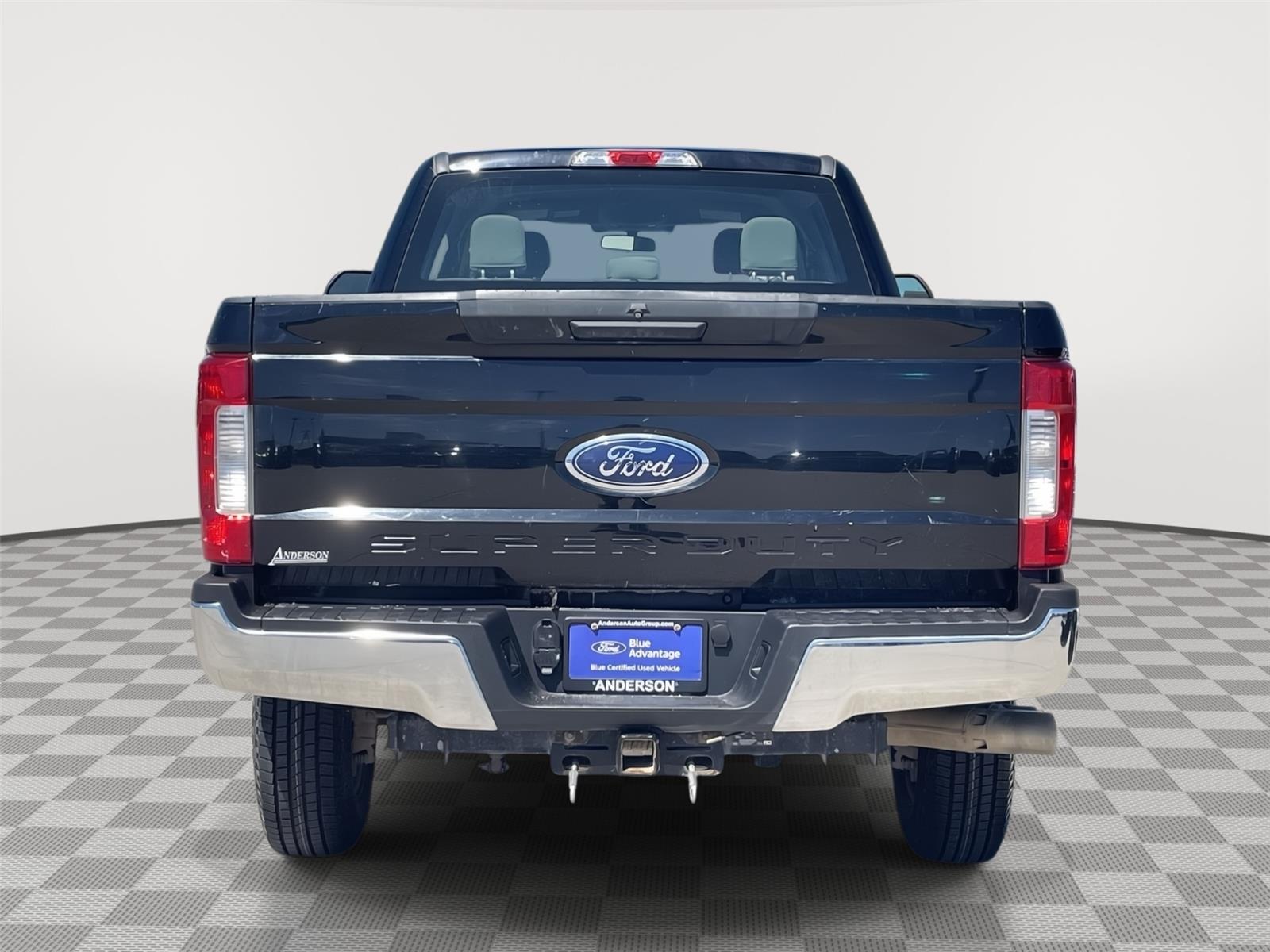 Vehicle photo 8