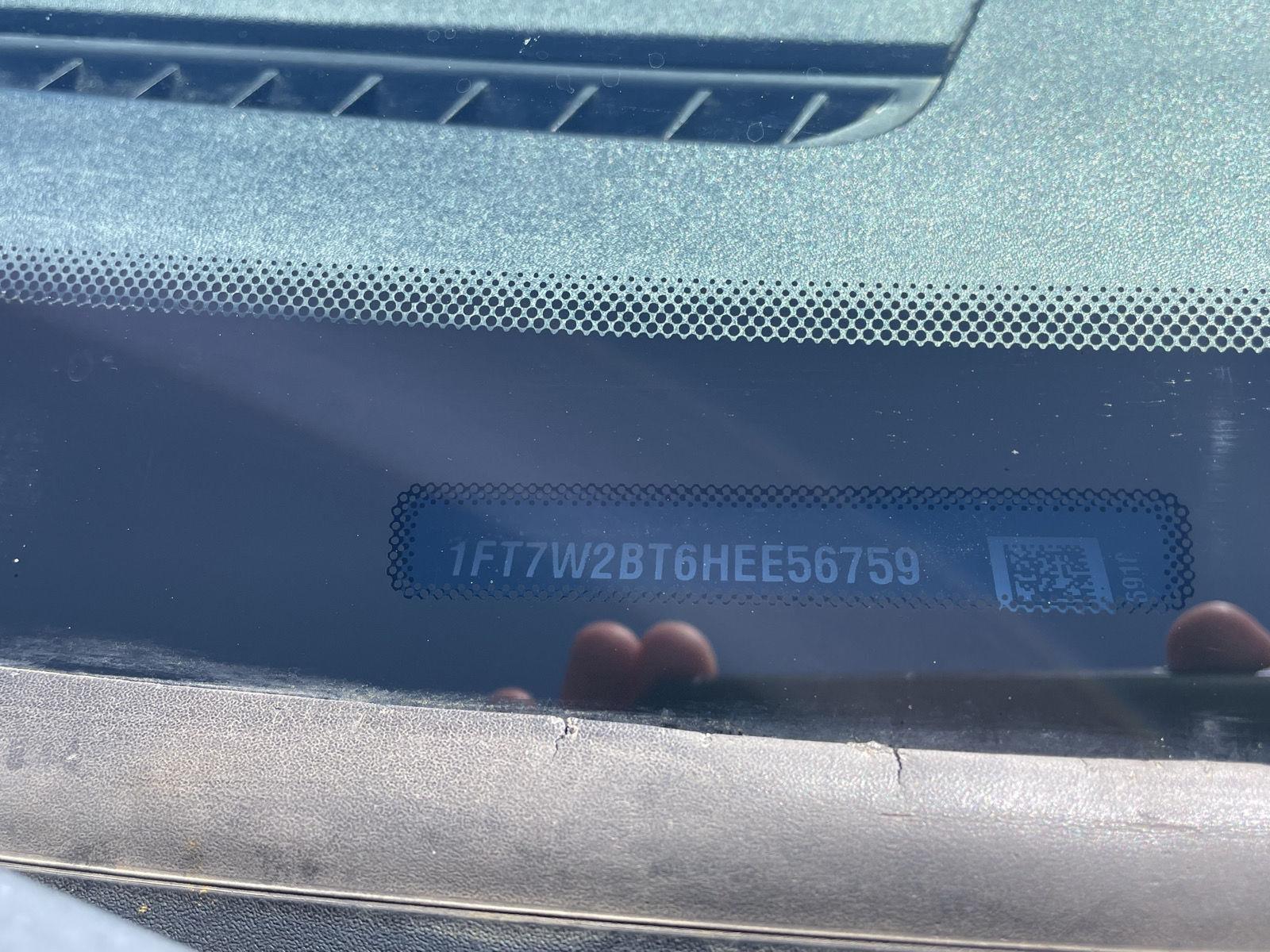 Vehicle photo 31