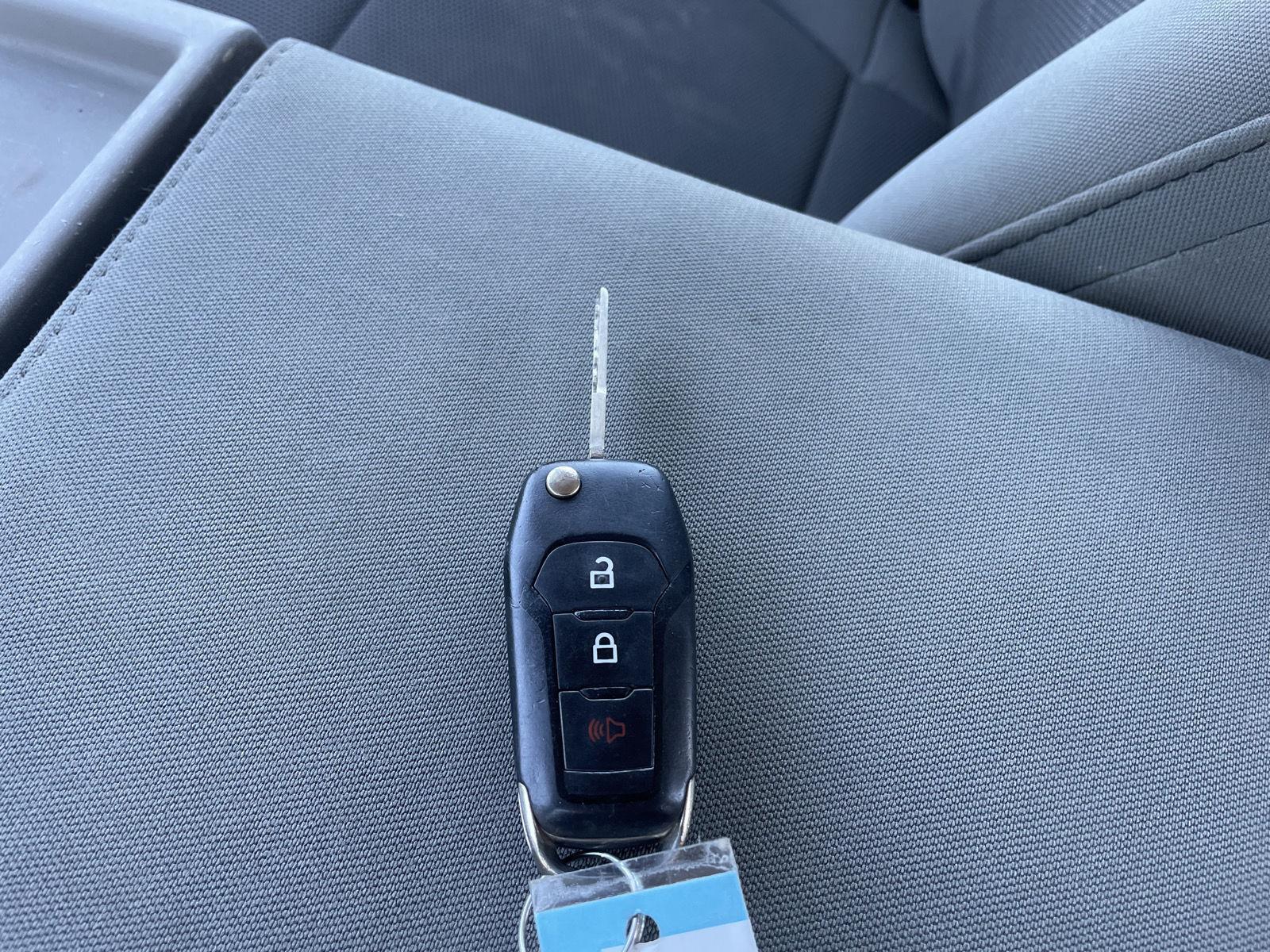 Vehicle photo 37