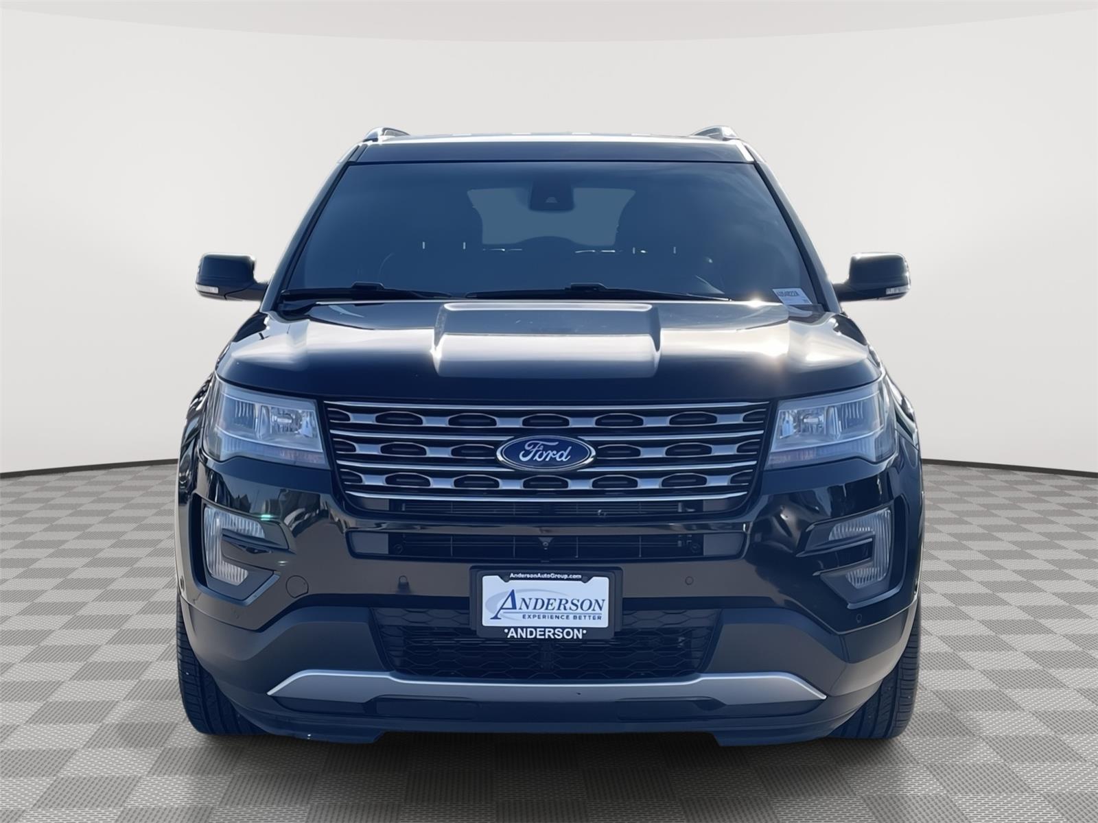 Vehicle photo 4