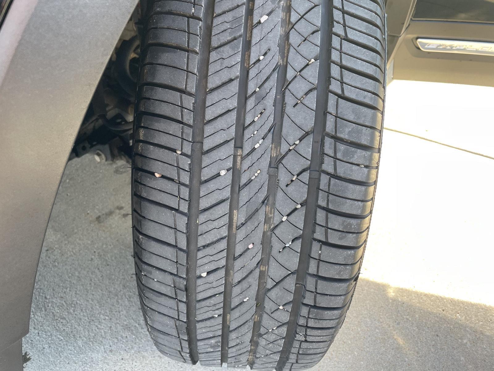 Vehicle photo 11