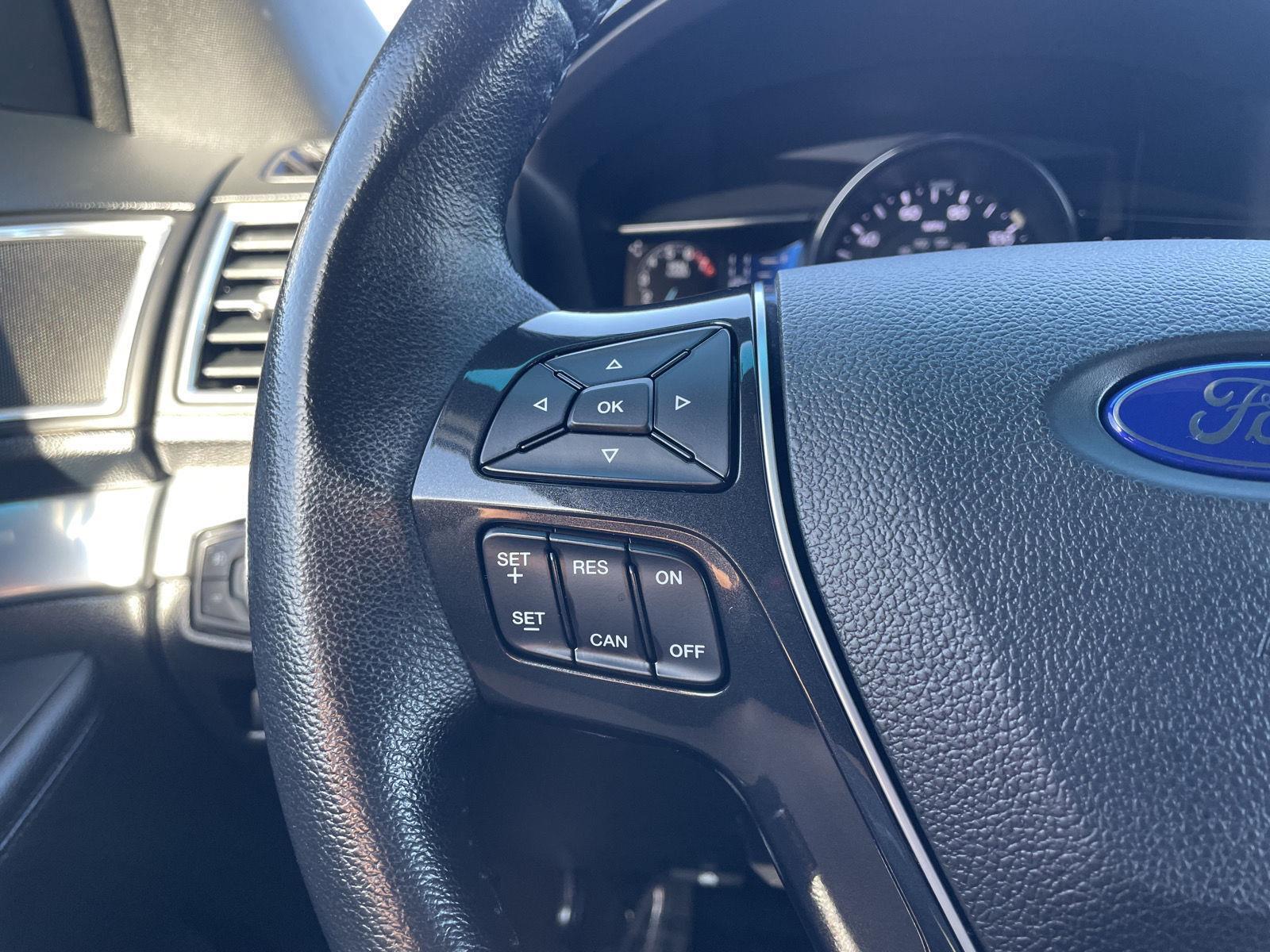 Vehicle photo 13