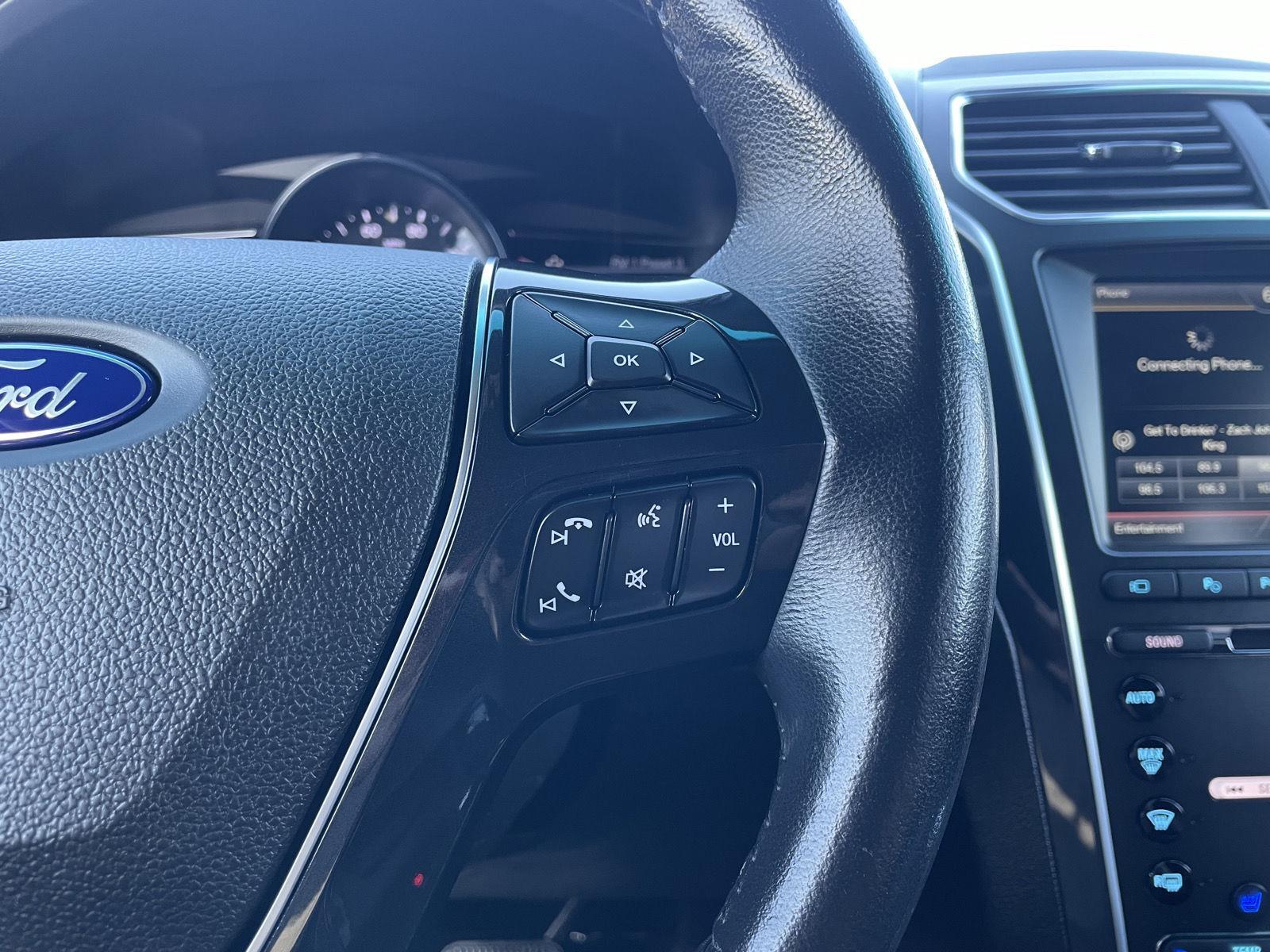 Vehicle photo 14