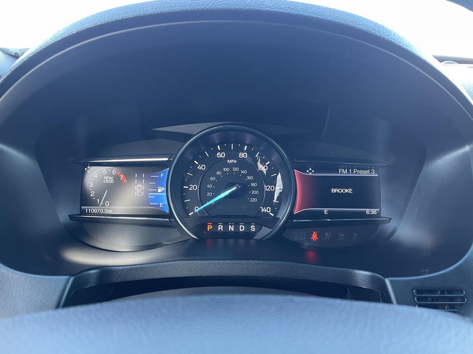 Vehicle photo 15