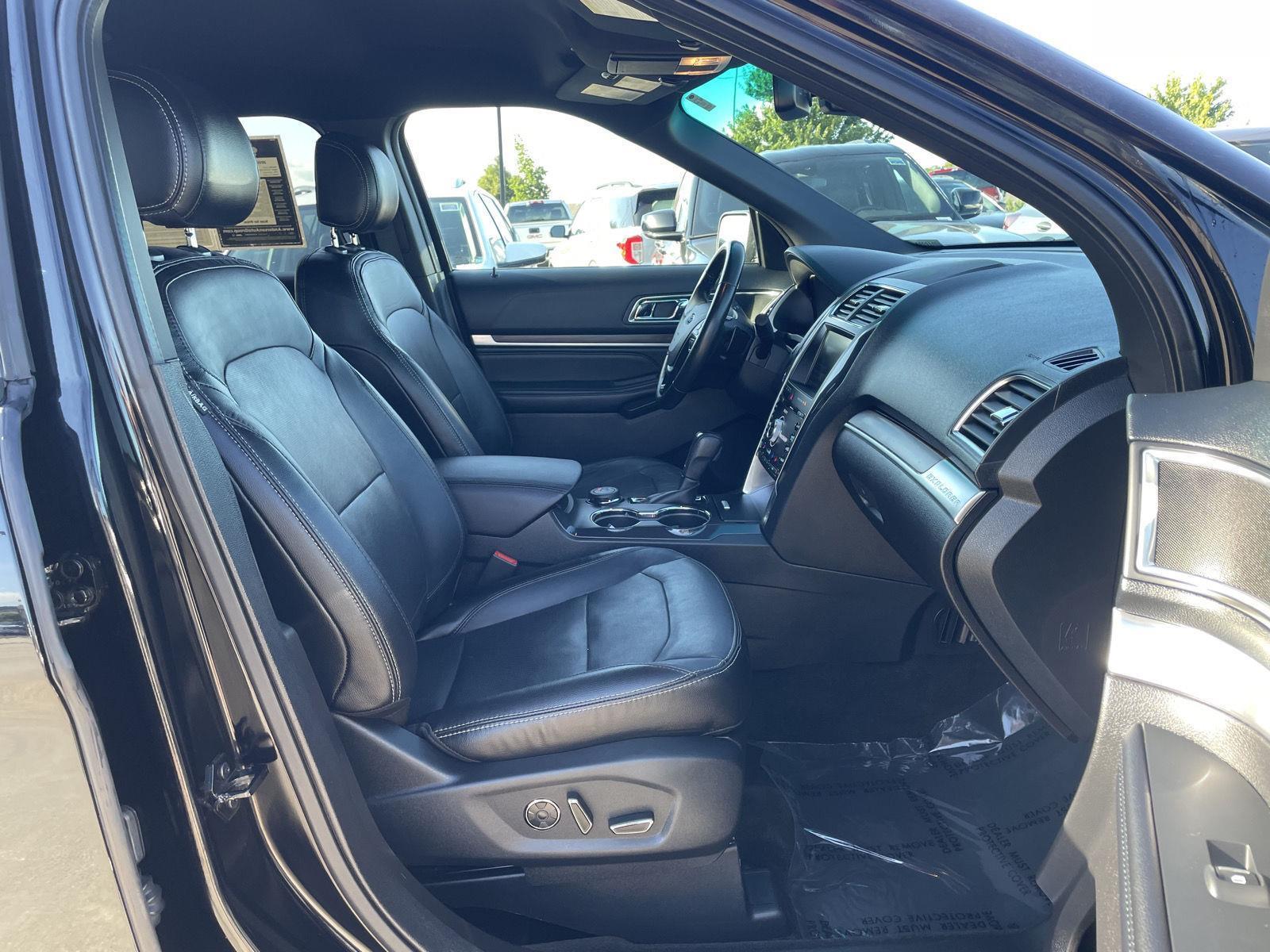 Vehicle photo 17