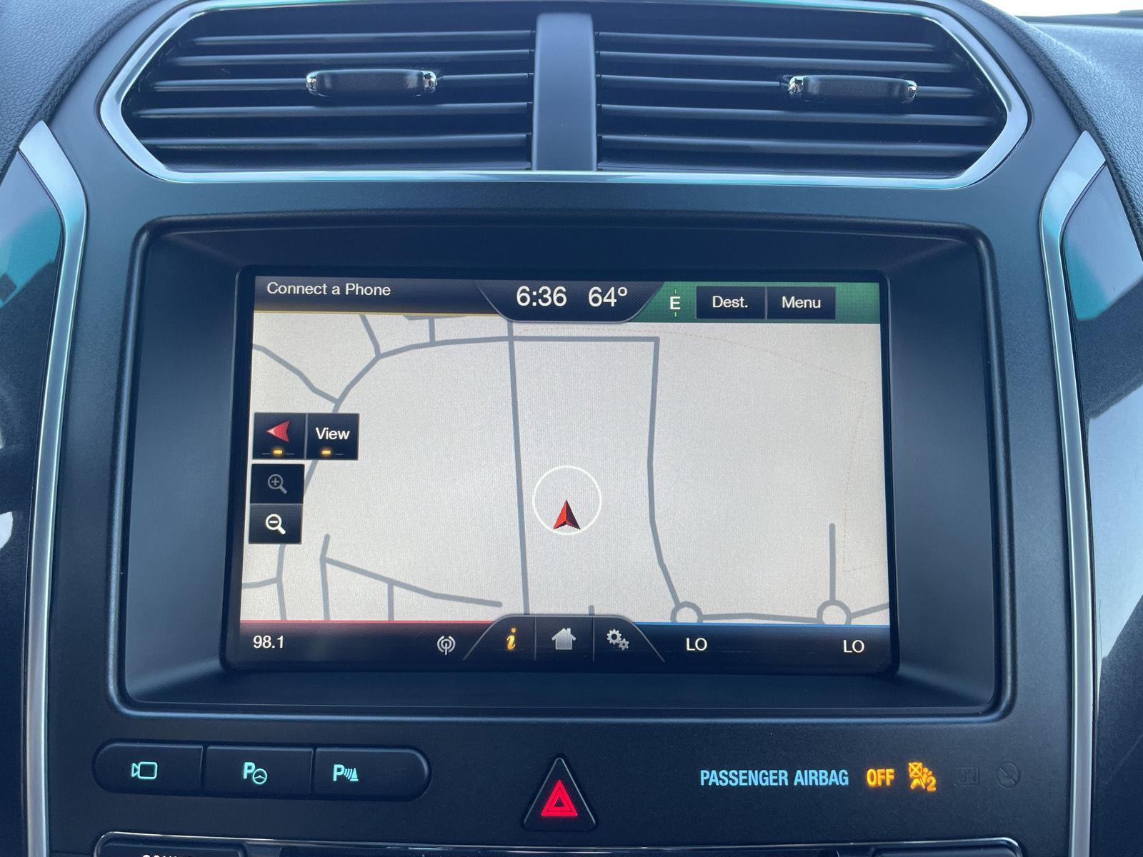 Vehicle photo 25