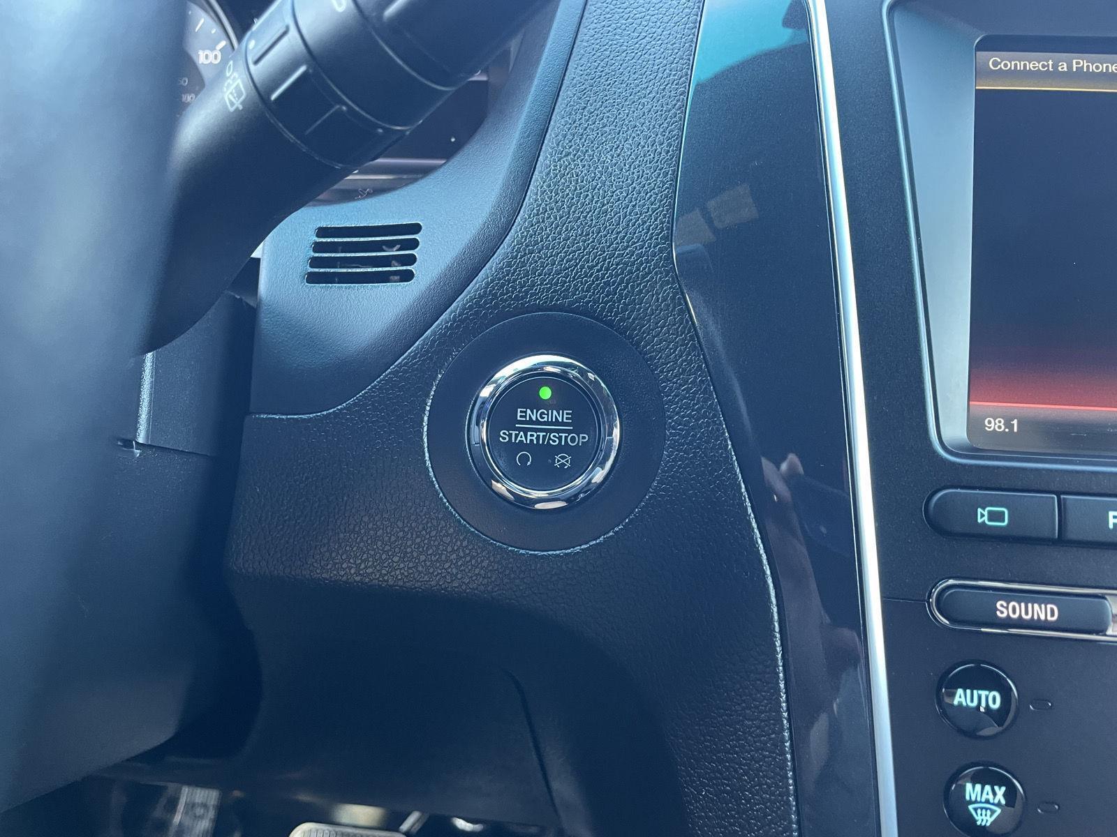 Vehicle photo 26