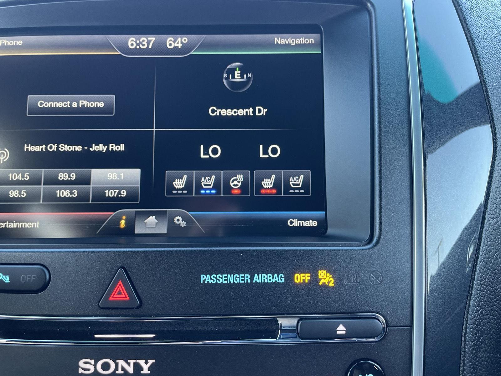 Vehicle photo 28