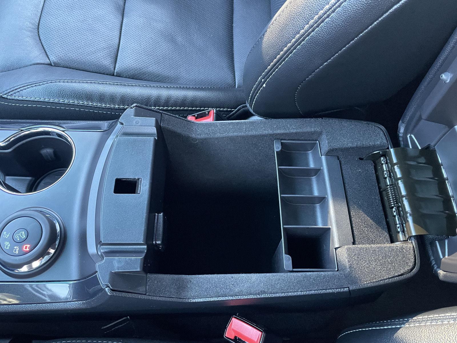 Vehicle photo 32
