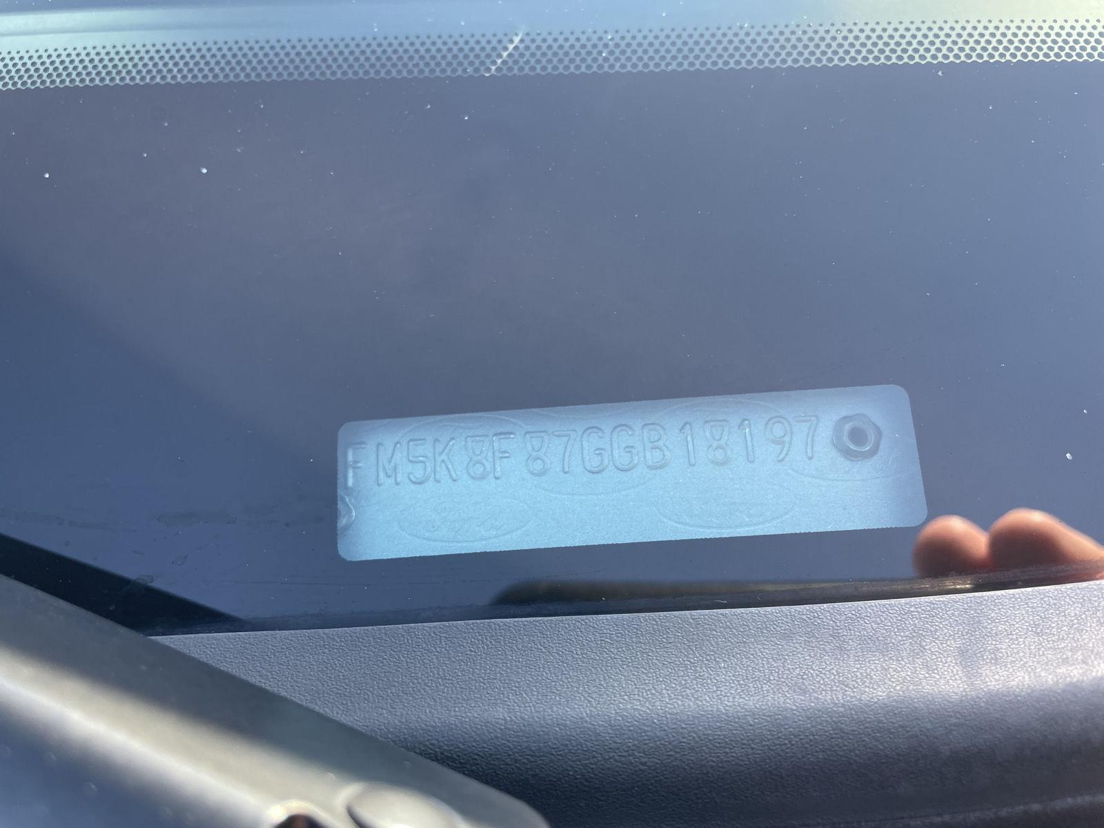 Vehicle photo 33