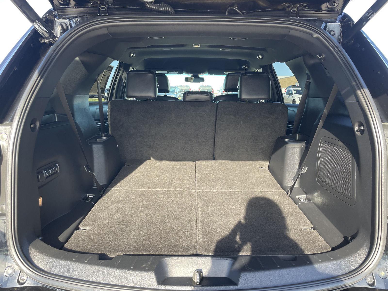 Vehicle photo 37