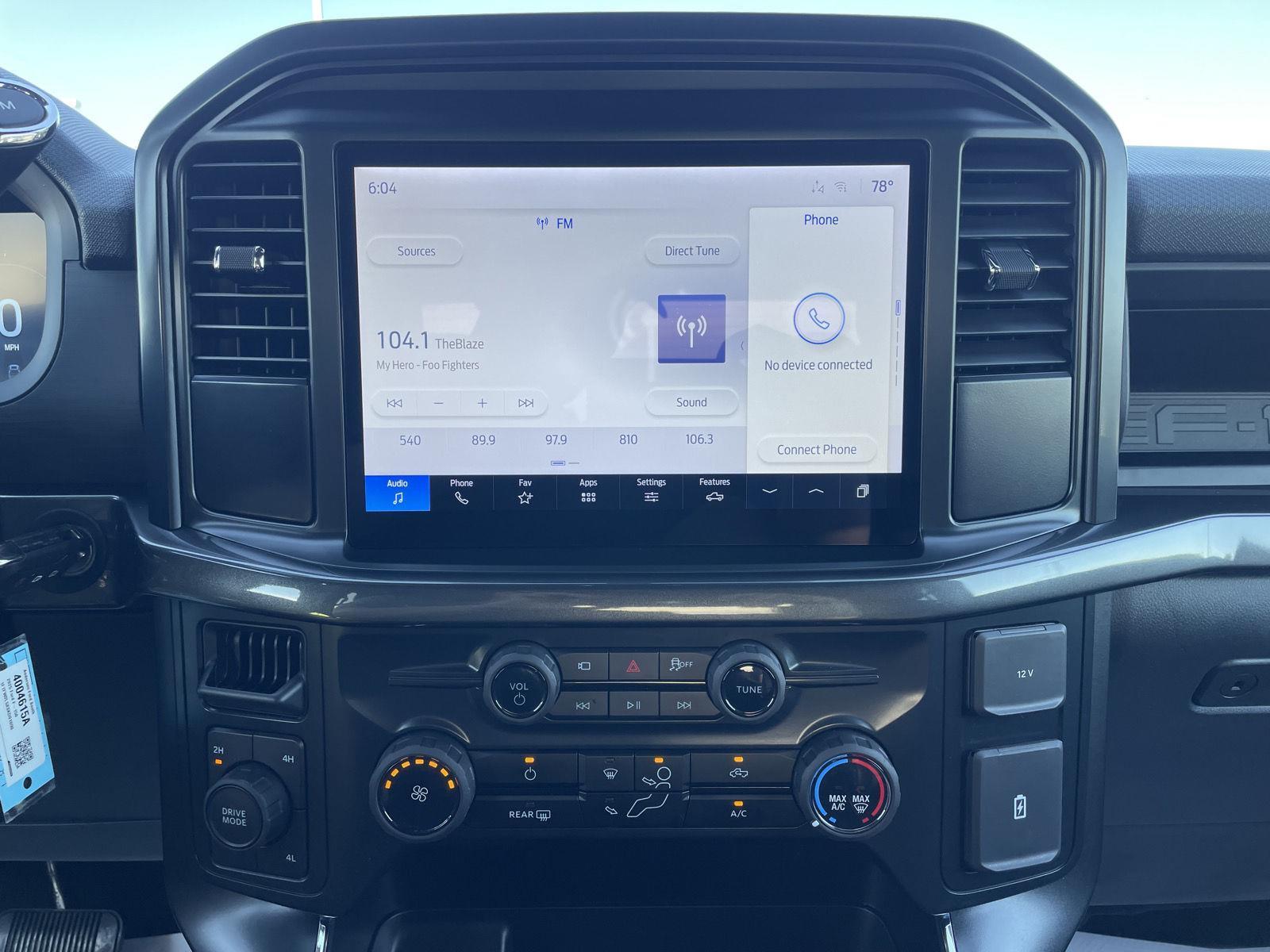 Vehicle photo 22