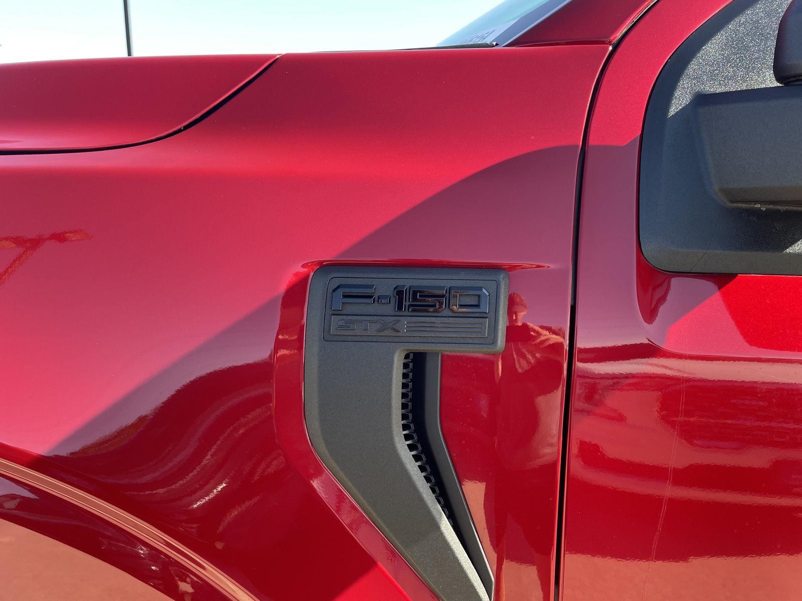 Vehicle photo 36