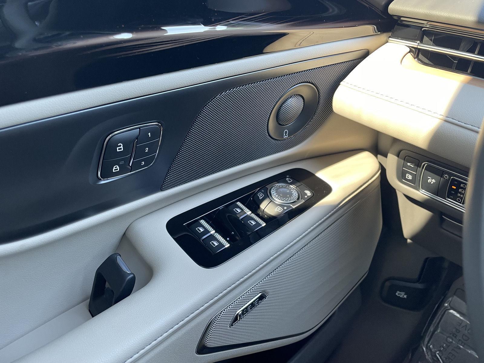 Pre-Owned 2025 Lincoln Nautilus for sale in Lincoln NE