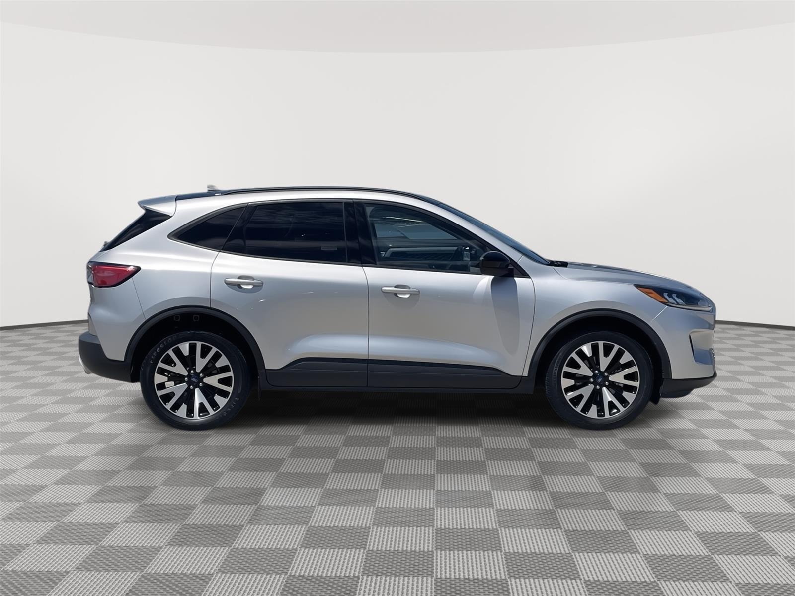 Vehicle photo 6