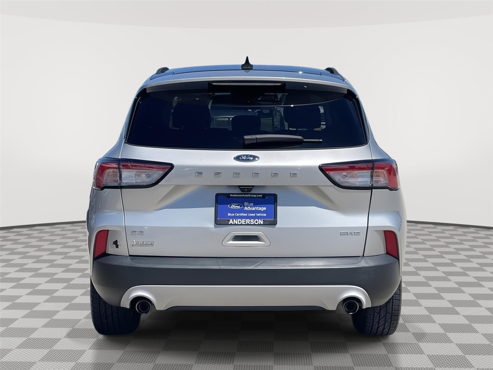 Vehicle photo 8