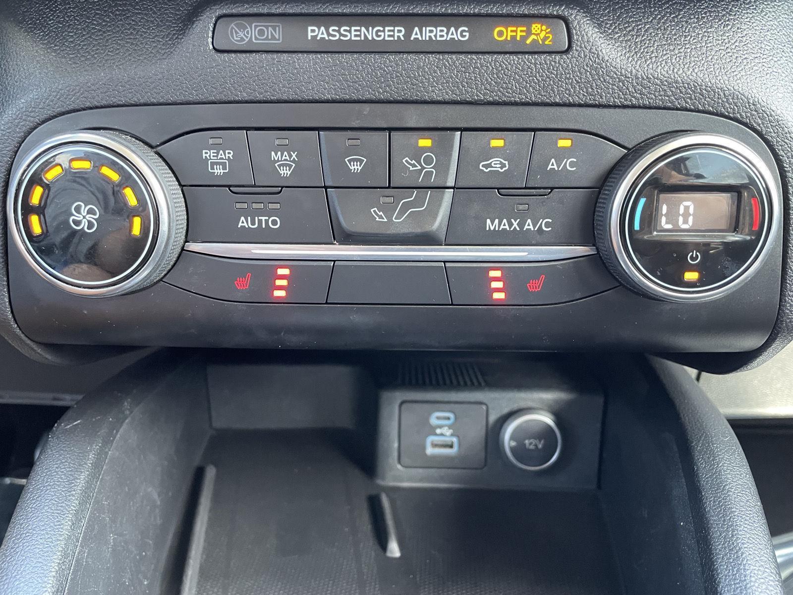 Vehicle photo 28