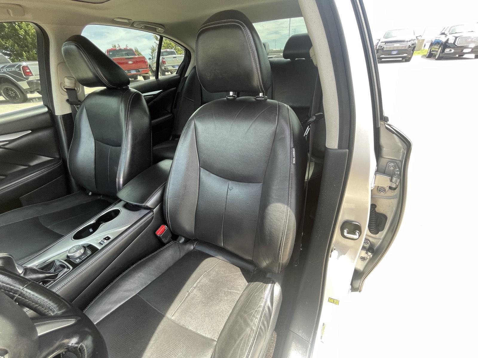 Used 2015 INFINITI Q50 for sale in Lincoln NE