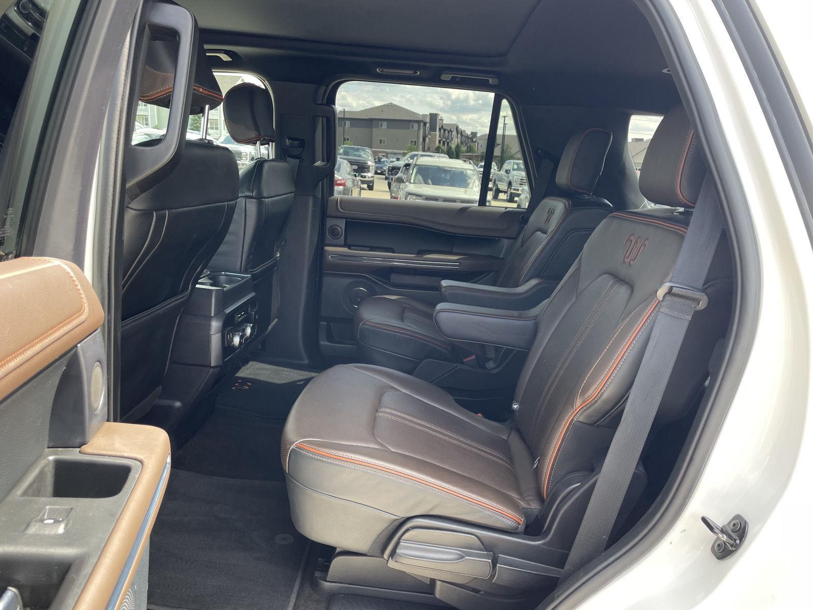 Vehicle photo 20