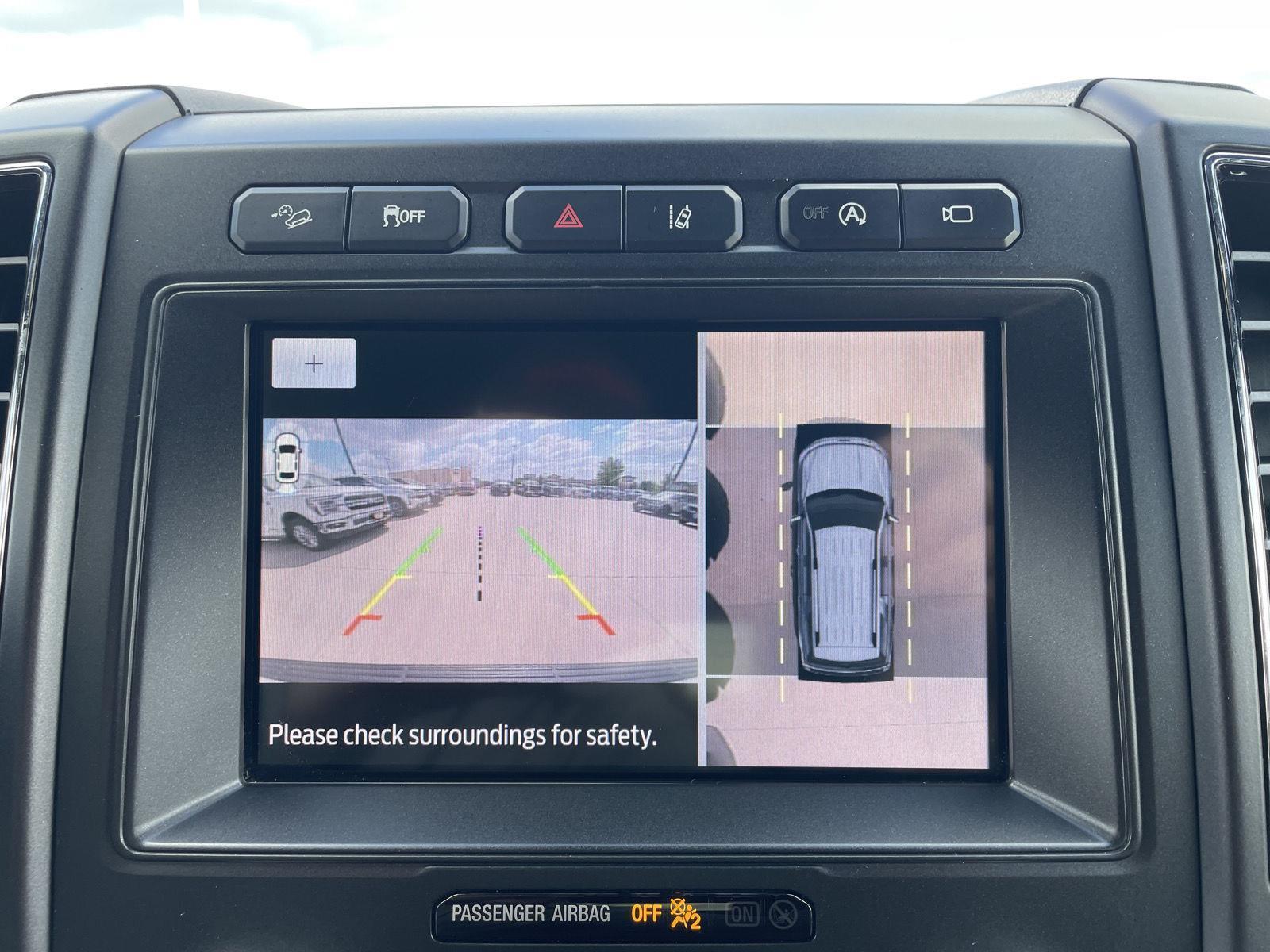Vehicle photo 26
