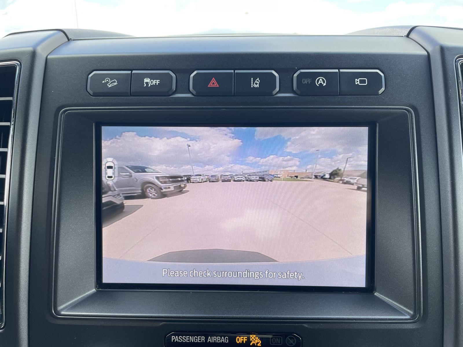 Vehicle photo 27