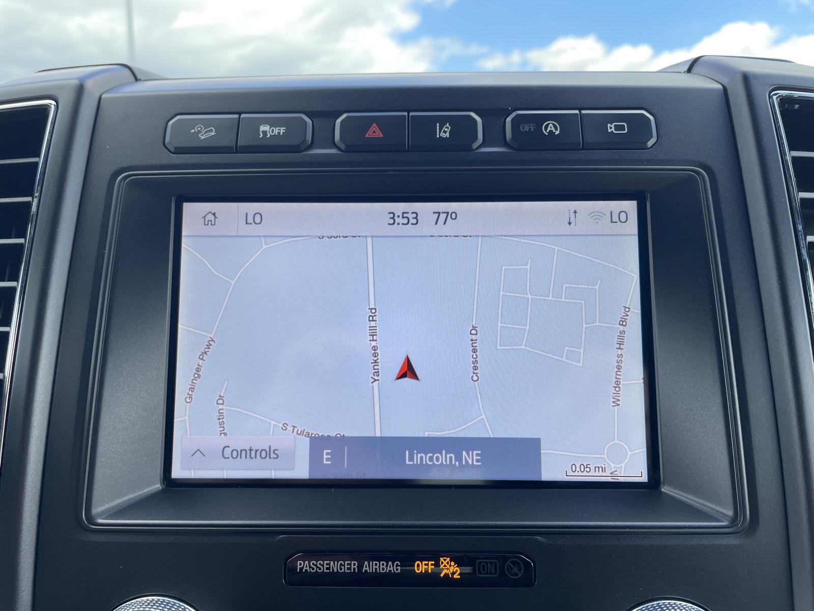 Vehicle photo 28