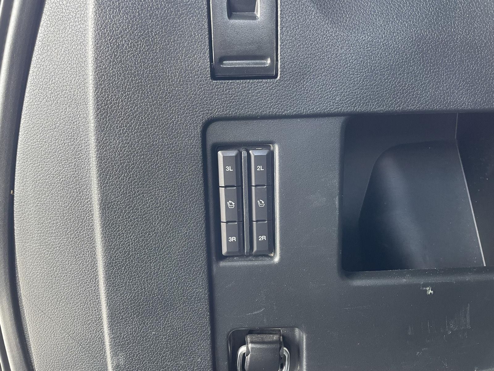 Vehicle photo 43