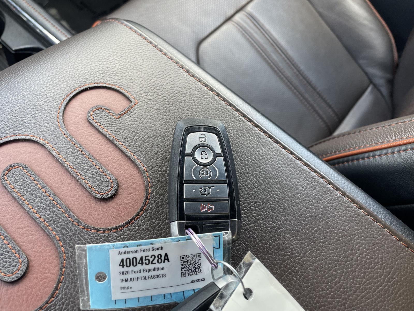 Vehicle photo 49