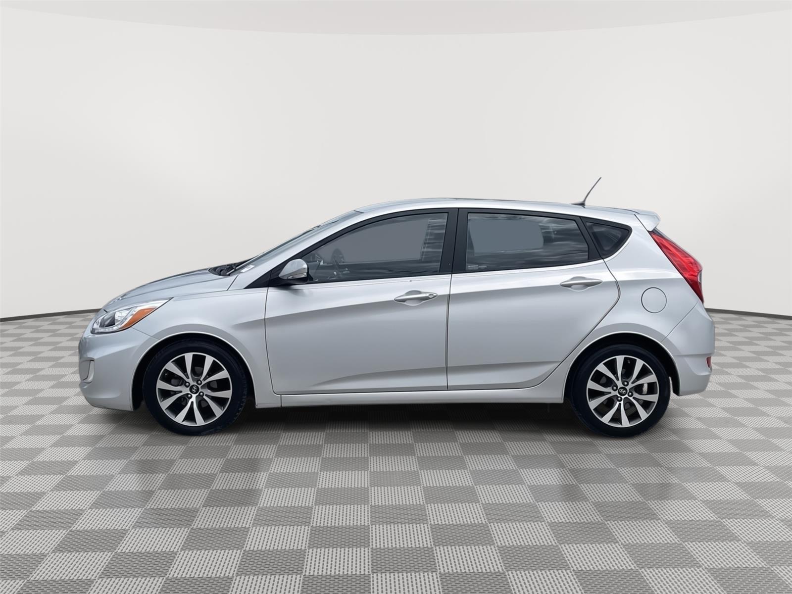 Used 2015 Hyundai Accent for sale in Lincoln NE