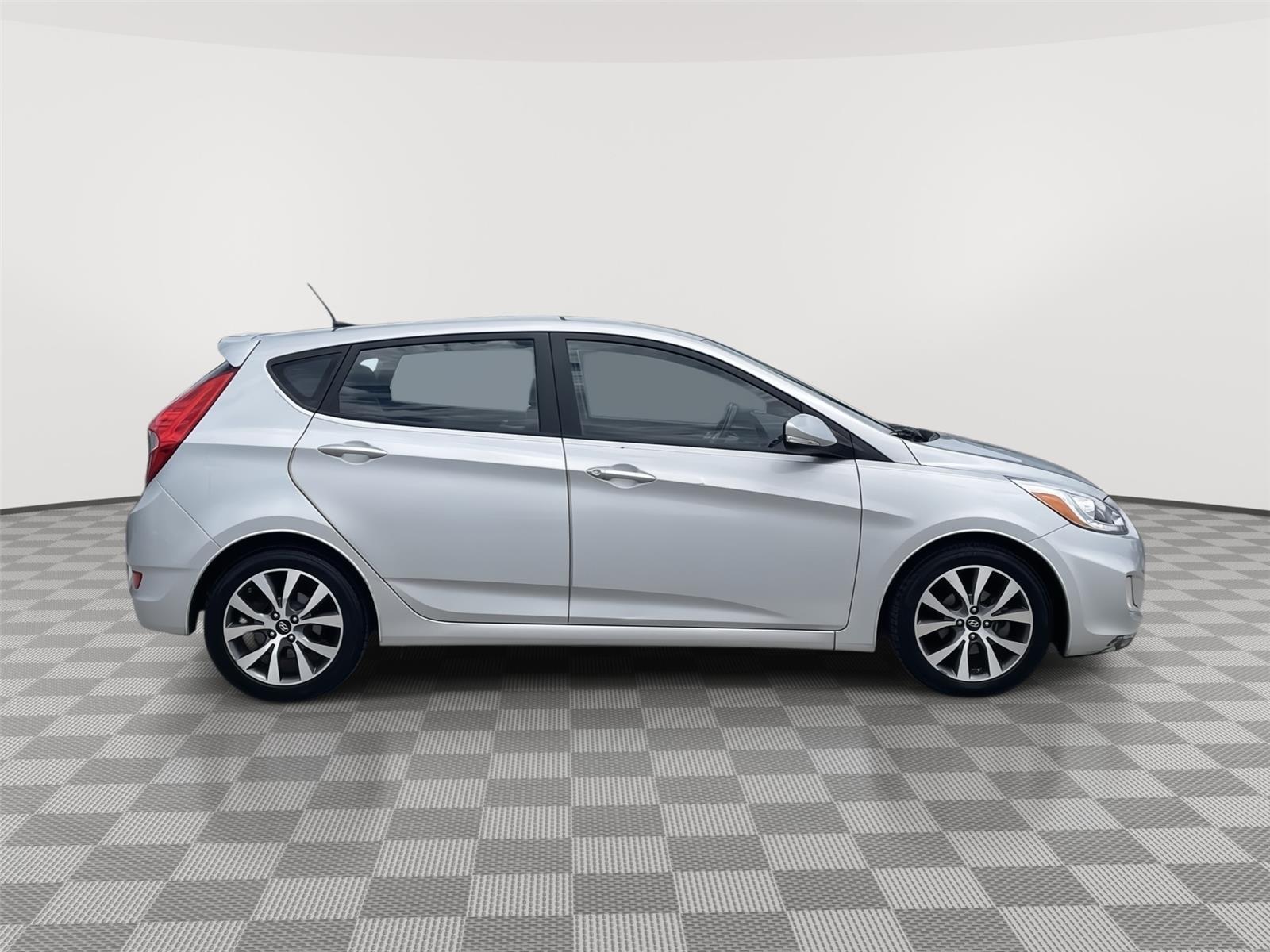 Used 2015 Hyundai Accent for sale in Lincoln NE