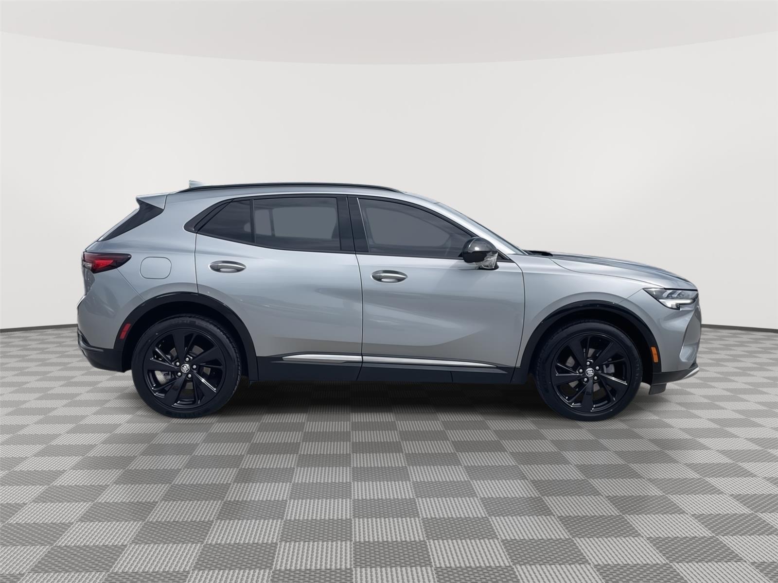 Vehicle photo 5