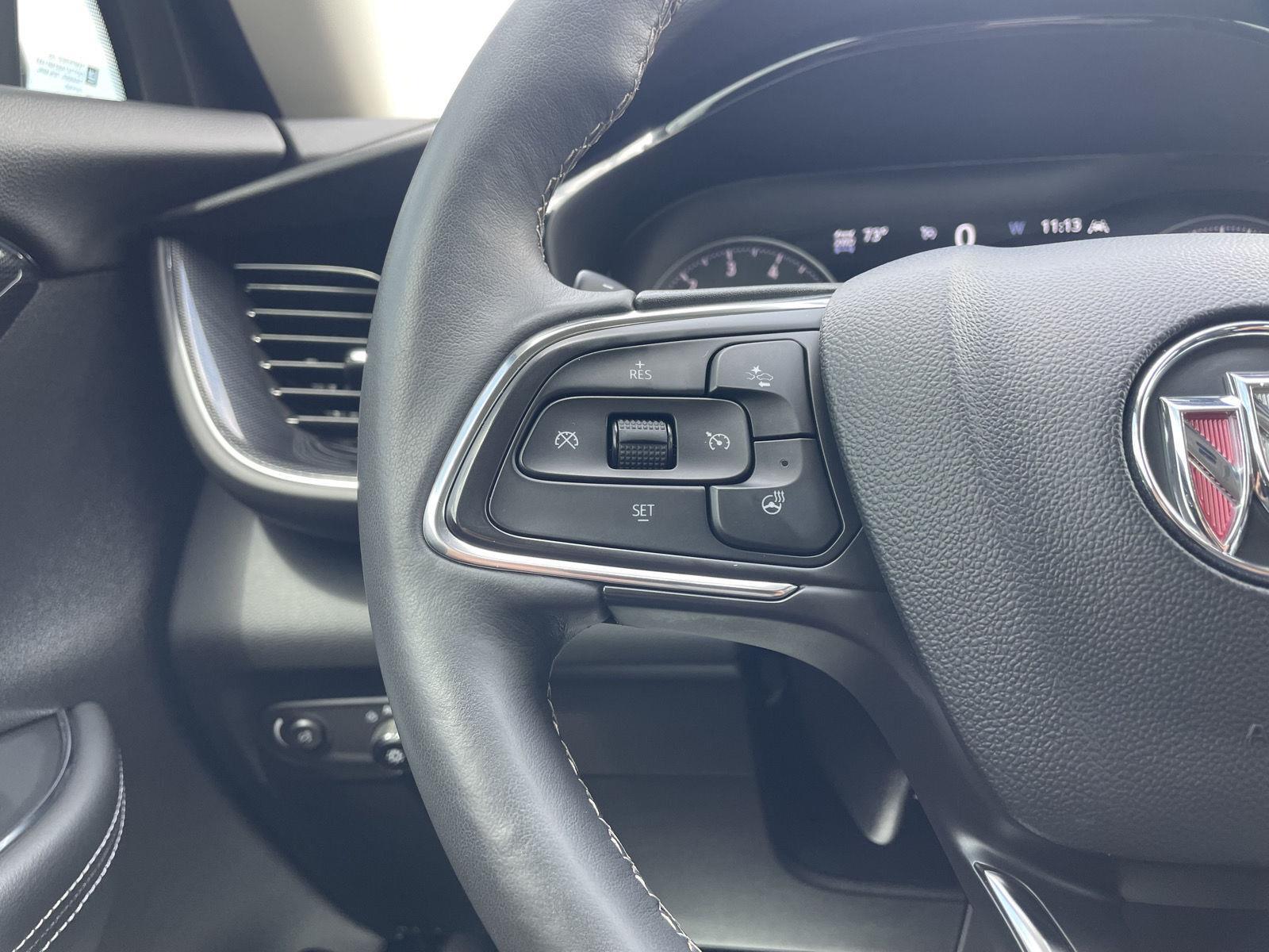 Vehicle photo 12