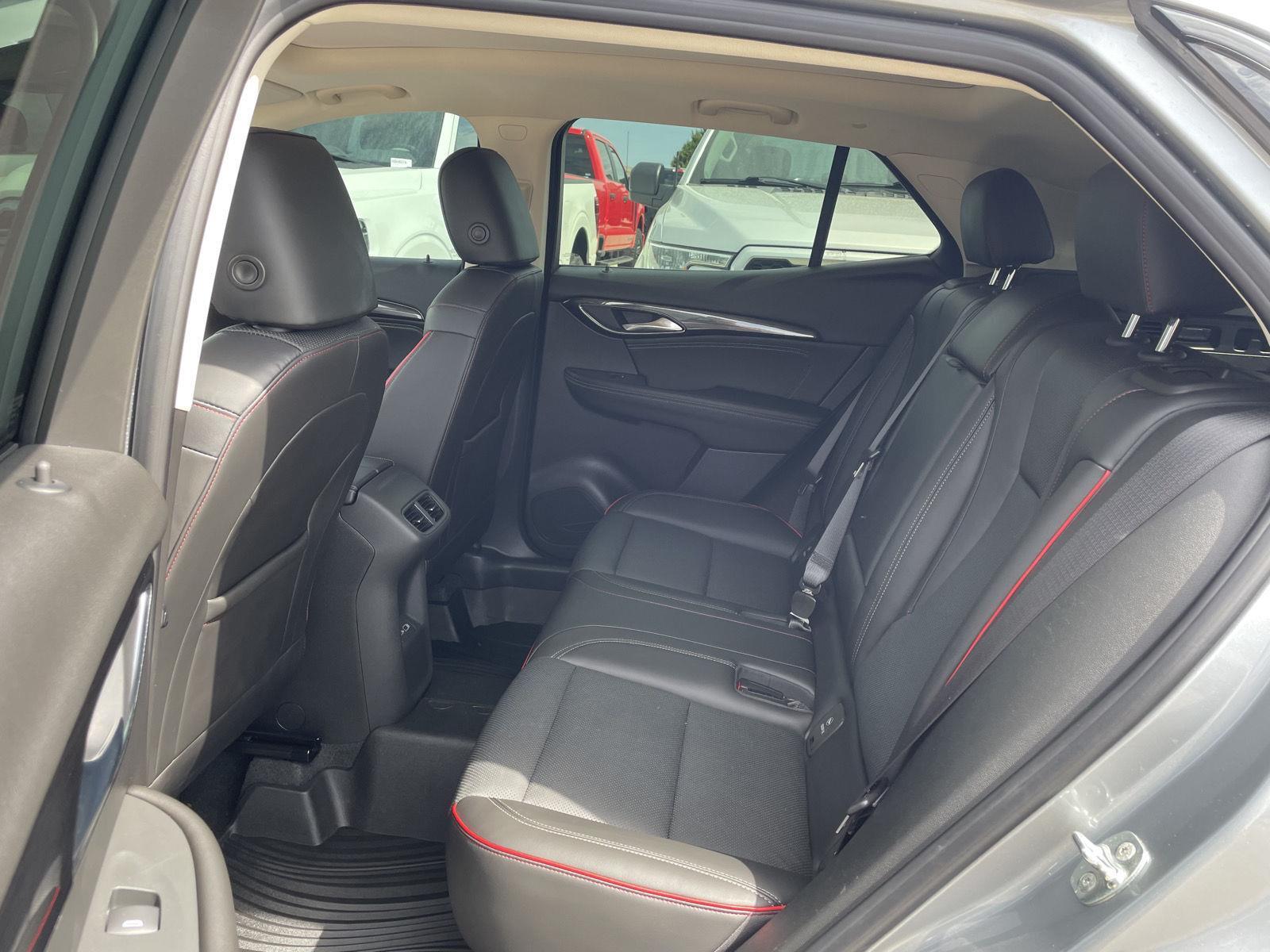 Vehicle photo 19