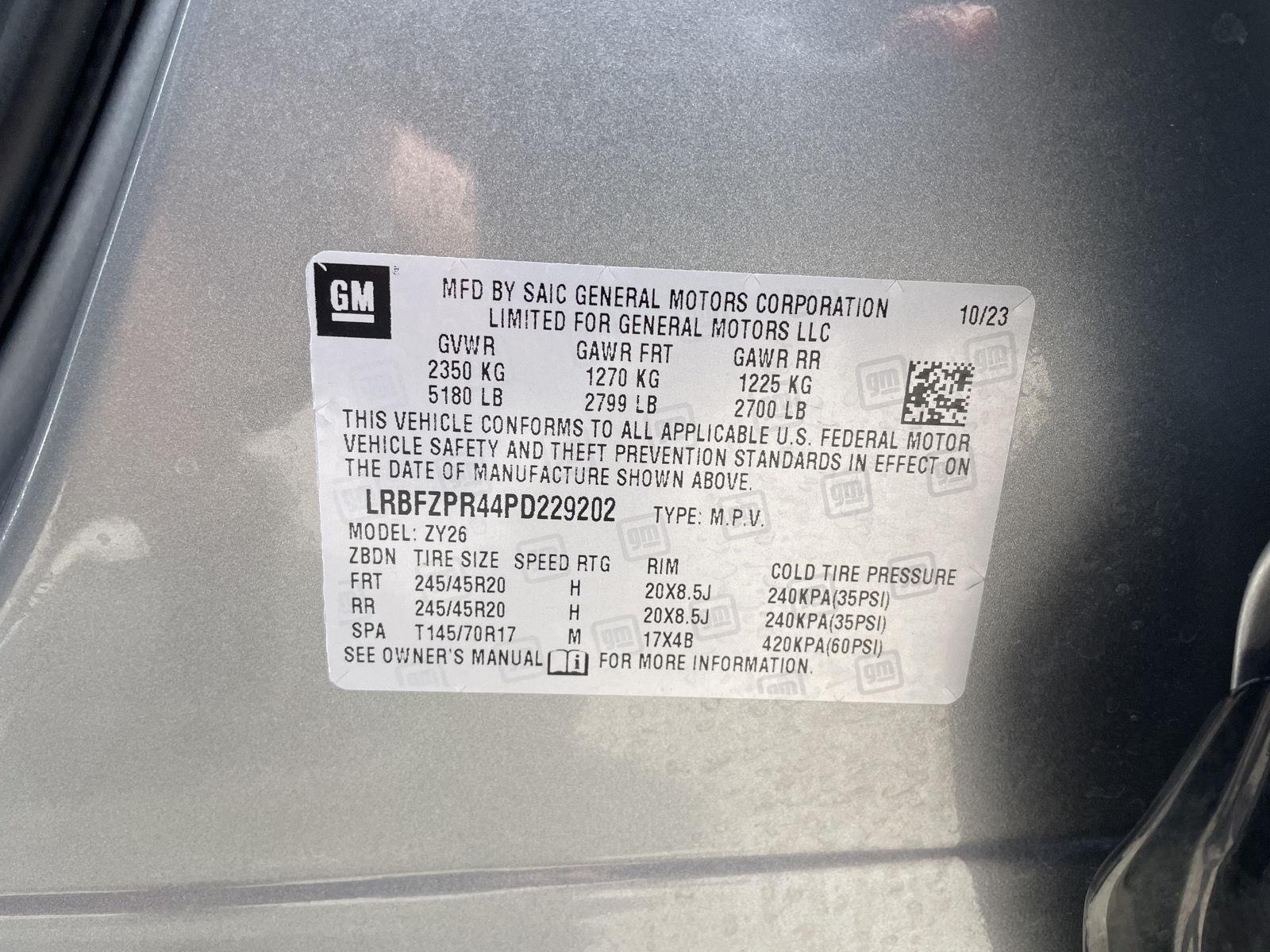 Vehicle photo 32